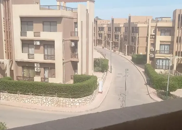 بالعين السخنة عائلي اقل فترة حجز 3 ليالي * עיין סוחנה